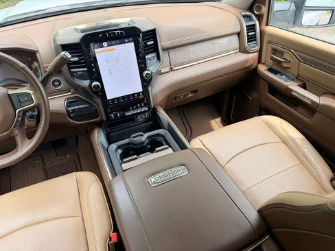 Used 2024 RAM 2500 Limited AWD/4WD image 36