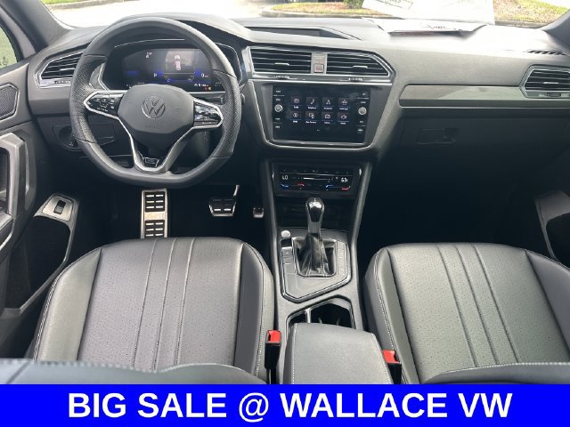 Certified 2024 Volkswagen Tiguan SE R-Line FWD image 15