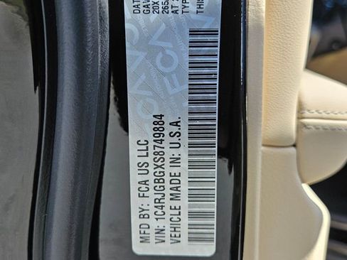New 2025 Jeep Grand Cherokee Limited w/ Luxury Tech Group II RWD image 21