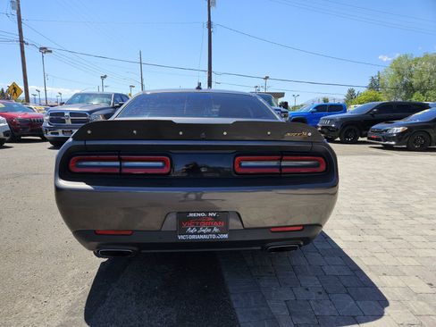 Used 2016 Dodge Challenger R/T Scat Pack w/ Sound Group II RWD image 5