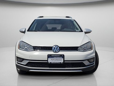 Used 2017 Volkswagen Golf Alltrack S AWD/4WD image 3