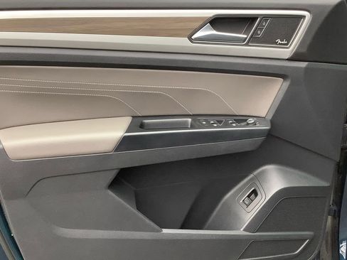 Used 2021 Volkswagen Atlas SEL Premium w/ MDO Package (Bench Seat) image 12