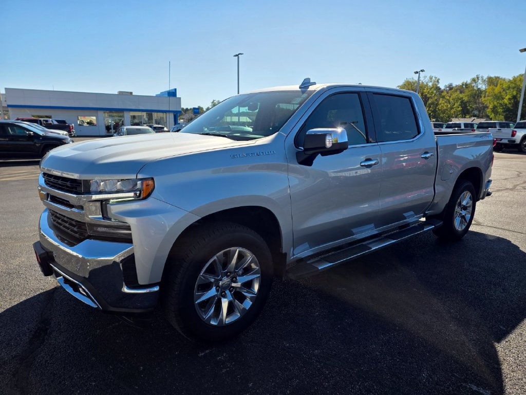 Used 2022 Chevrolet Silverado 1500 LTZ w/ LTZ Premium Package AWD/4WD image 4
