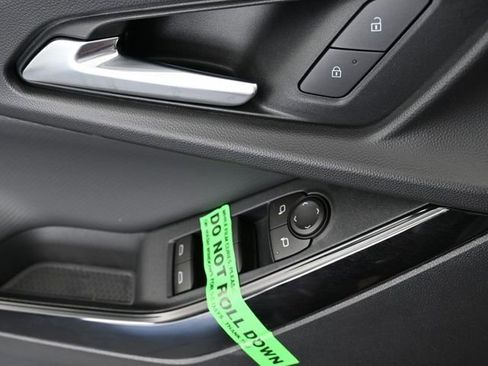 New 2026 Chevrolet Equinox LT w/ Midnight Edition FWD image 37