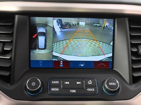 Used 2019 GMC Acadia Denali w/ Technology Package AWD/4WD image 30