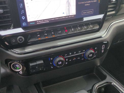 Used 2024 Chevrolet Silverado 1500 ZR2 w/ Technology Package AWD/4WD image 18