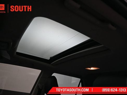 Used 2024 Toyota 4Runner SR5 Premium w/ Moonroof Package AWD/4WD image 22