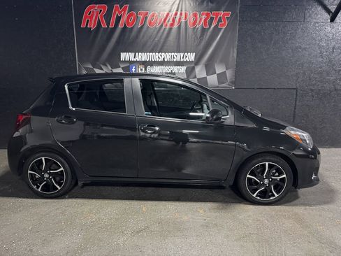 Used 2015 Toyota Yaris SE FWD image 6
