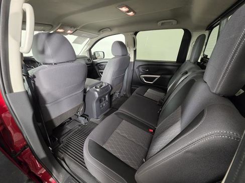 Used 2024 Nissan Titan SV w/ SV Convenience Package image 23