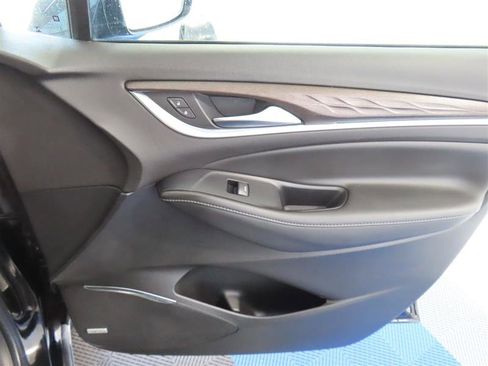 Used 2022 Buick Enclave Avenir w/ Trailering Package, 5000 lbs. AWD/4WD image 39