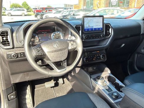 Used 2024 Ford Bronco Sport Outer Banks w/ Tech Package AWD/4WD image 16