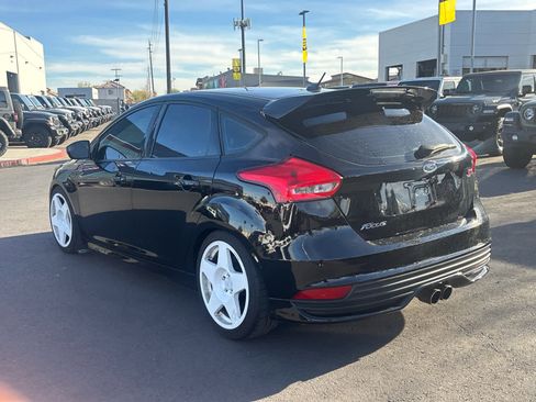 Used 2017 Ford Focus ST w/ Equipment Group 402A image 13