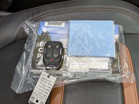 Used 2022 GMC Sierra 1500 AT4 w/ AT4 Preferred Package image 17