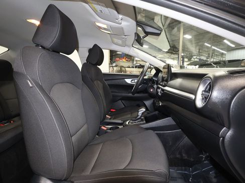 Used 2024 Kia Forte LXS image 25