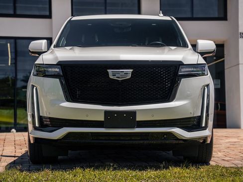 Used 2024 Cadillac Escalade ESV Sport Platinum w/ LPO, ONYX Package AWD/4WD image 8