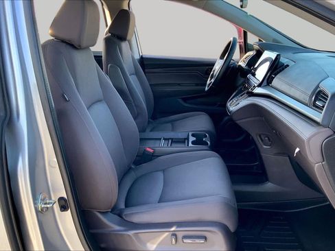 Used 2019 Honda Odyssey EX image 9