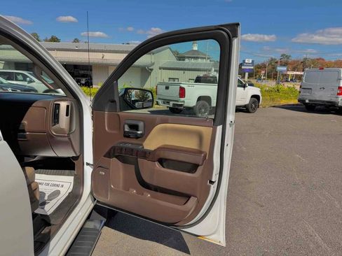 Used 2016 GMC Sierra 1500 Denali w/ Enhanced Driver Alert Package image 16