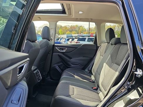 Used 2023 Subaru Forester Premium AWD/4WD image 11