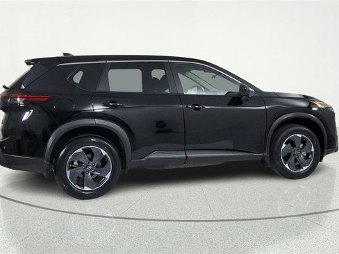 Used 2024 Nissan Rogue SV FWD image 6