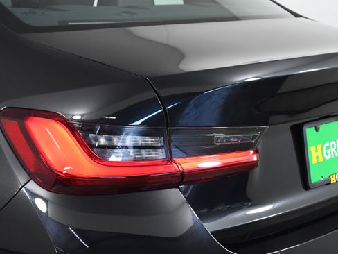 Used 2025 BMW 330i Sedan image 33