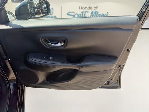 Certified 2025 Honda HR-V EX-L image 32