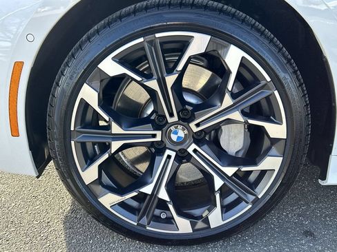 Used 2025 BMW 330i xDrive Sedan w/ M Sport Package AWD/4WD image 10