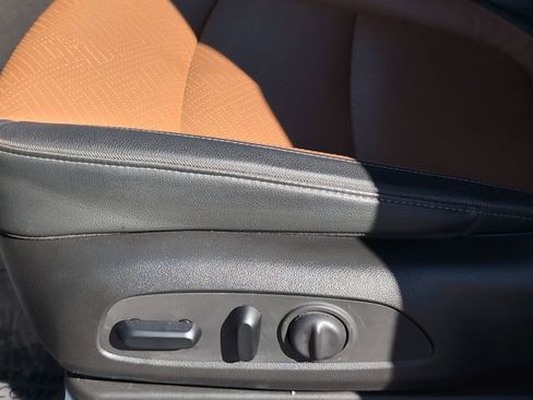 Used 2020 Buick Encore GX Essence image 10