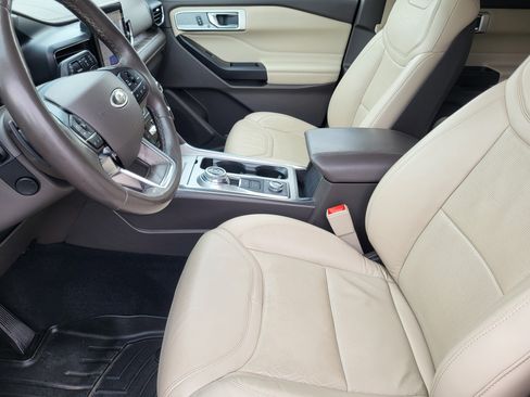 Used 2020 Ford Explorer Platinum AWD/4WD image 10