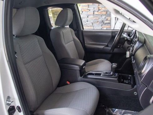Used 2021 Toyota Tacoma SR RWD image 17