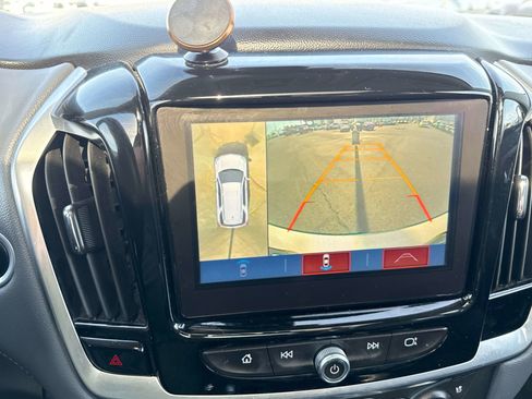 Used 2018 Chevrolet Traverse Premier image 23