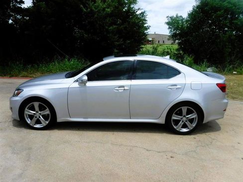 Used 2011 Lexus IS 250 w/ Premium Pkg Value Edition RWD image 10