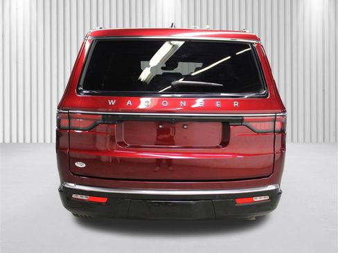Used 2025 Jeep Wagoneer Series II image 4