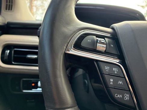 Certified 2022 Lincoln Nautilus Reserve w/ Equipment Group 201A image 26