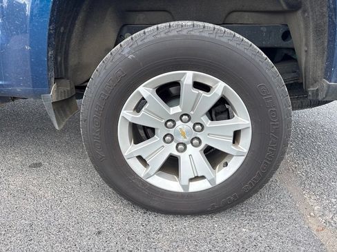 Used 2019 Chevrolet Colorado LT w/ LT Convenience Package RWD image 9