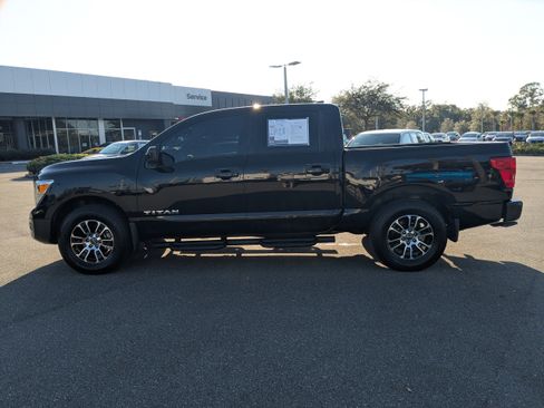 Used 2023 Nissan Titan SV w/ SV Convenience Package image 7