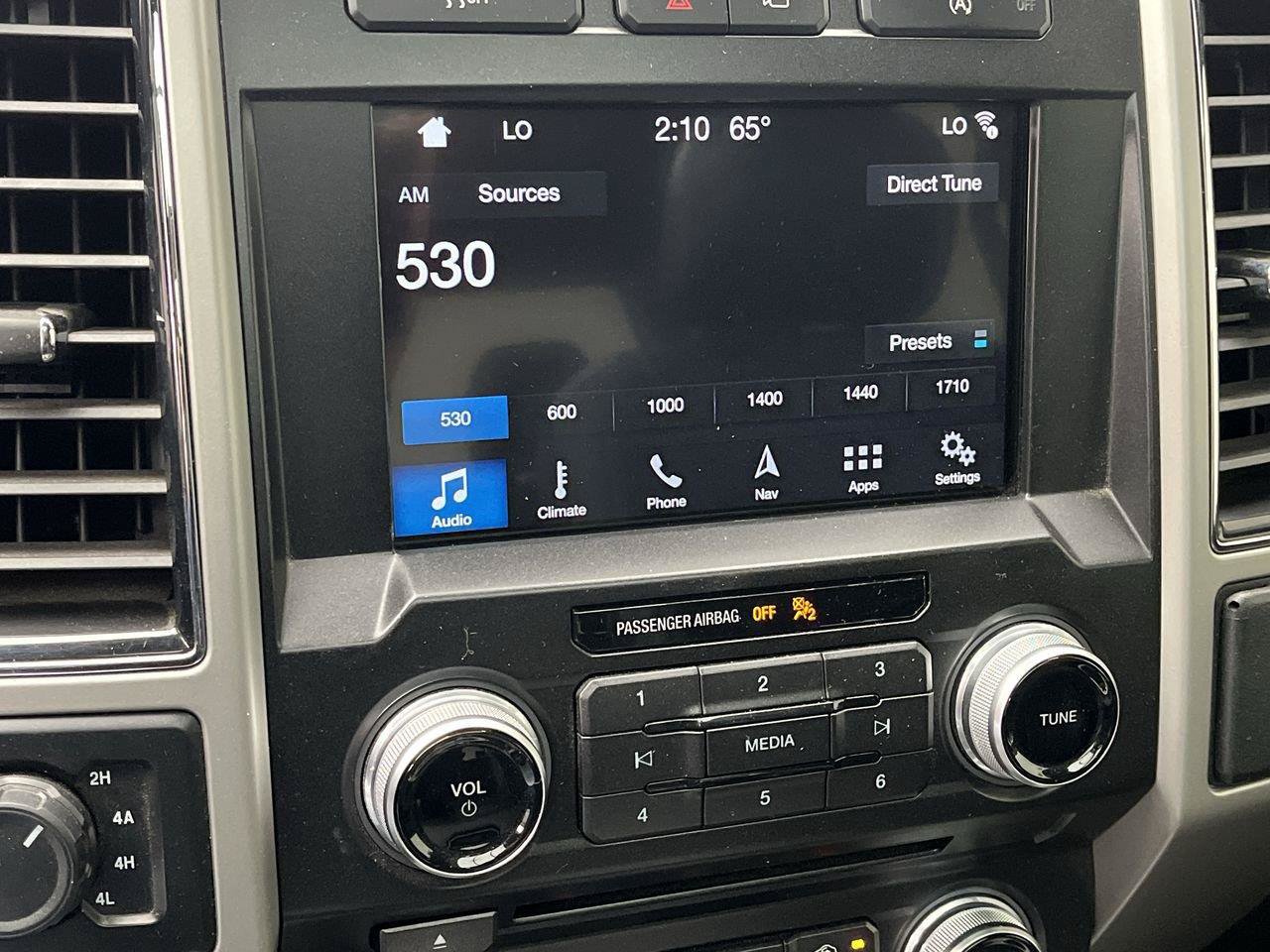 Used 2018 Ford F150 Lariat w/ Equipment Group 502A Luxury AWD/4WD image 24