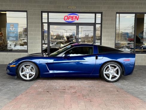 Used 2005 Chevrolet Corvette Coupe w/ Preferred Equipment Group image 40