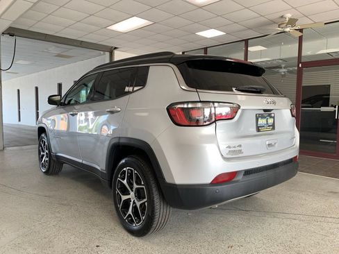 Certified 2024 Jeep Compass Limited AWD/4WD image 5
