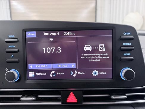 Used 2026 Hyundai Elantra SE FWD image 17