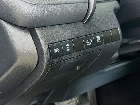 Used 2021 Toyota Camry SE image 7