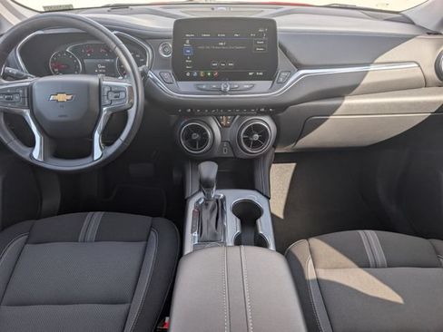 Used 2025 Chevrolet Blazer LT FWD image 24
