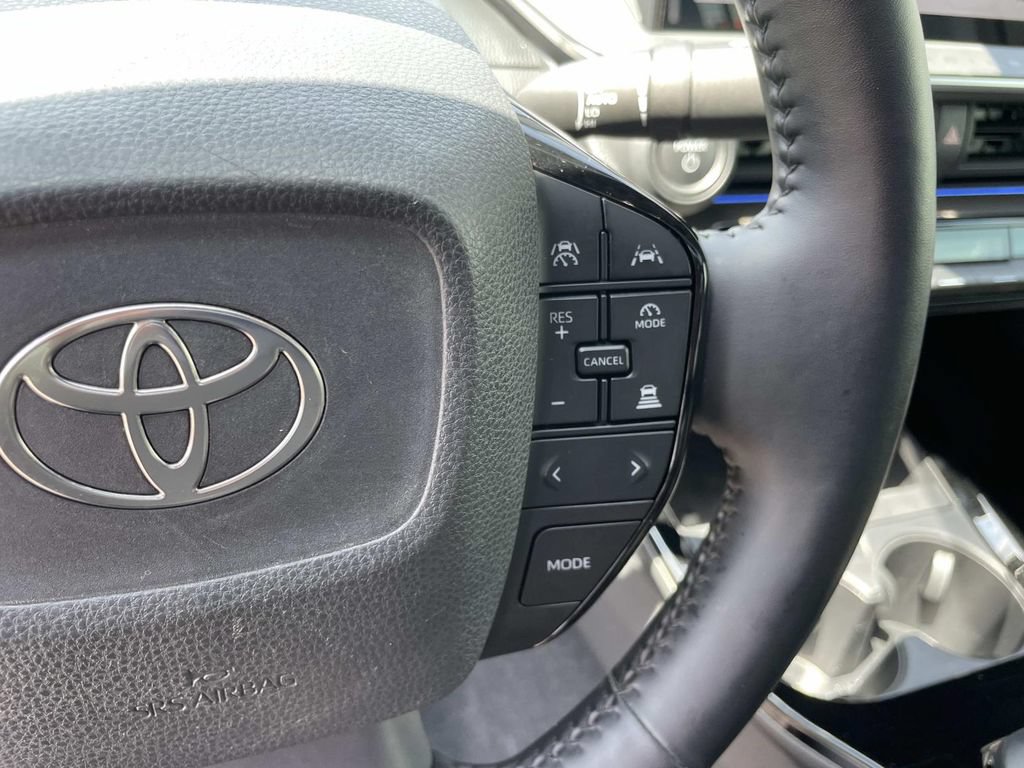Used 2024 Toyota Prius XLE FWD image 33