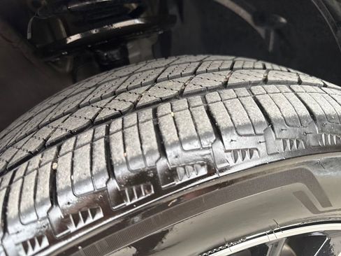 Certified 2025 Nissan Pathfinder Platinum image 30