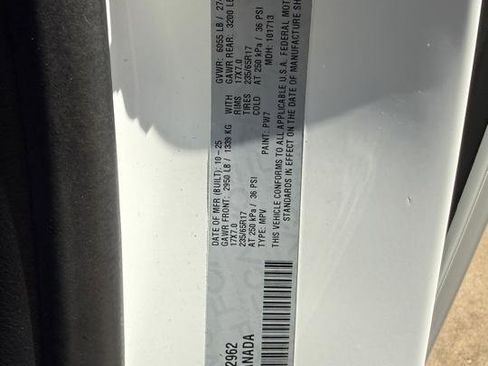 Used 2026 Chrysler Pacifica Select FWD image 23