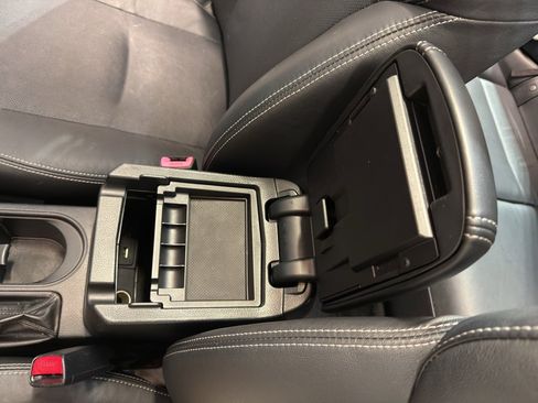 Used 2014 Subaru Forester 2.5i Limited image 20