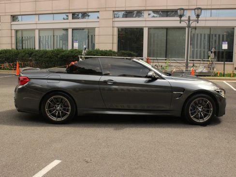 Used 2018 BMW M4 Convertible RWD image 6