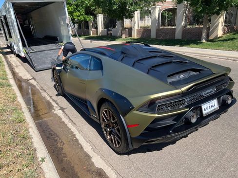 Used 2024 Lamborghini Huracan Sterrato image 7