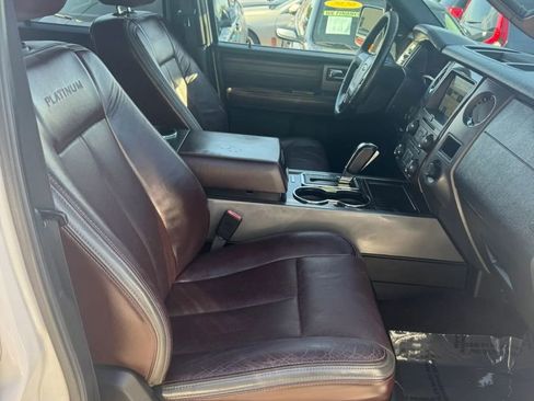 Used 2017 Ford Expedition Platinum RWD image 14