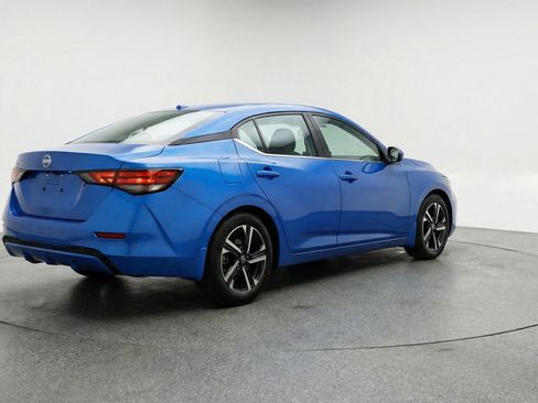 Used 2025 Nissan Sentra SV image 9