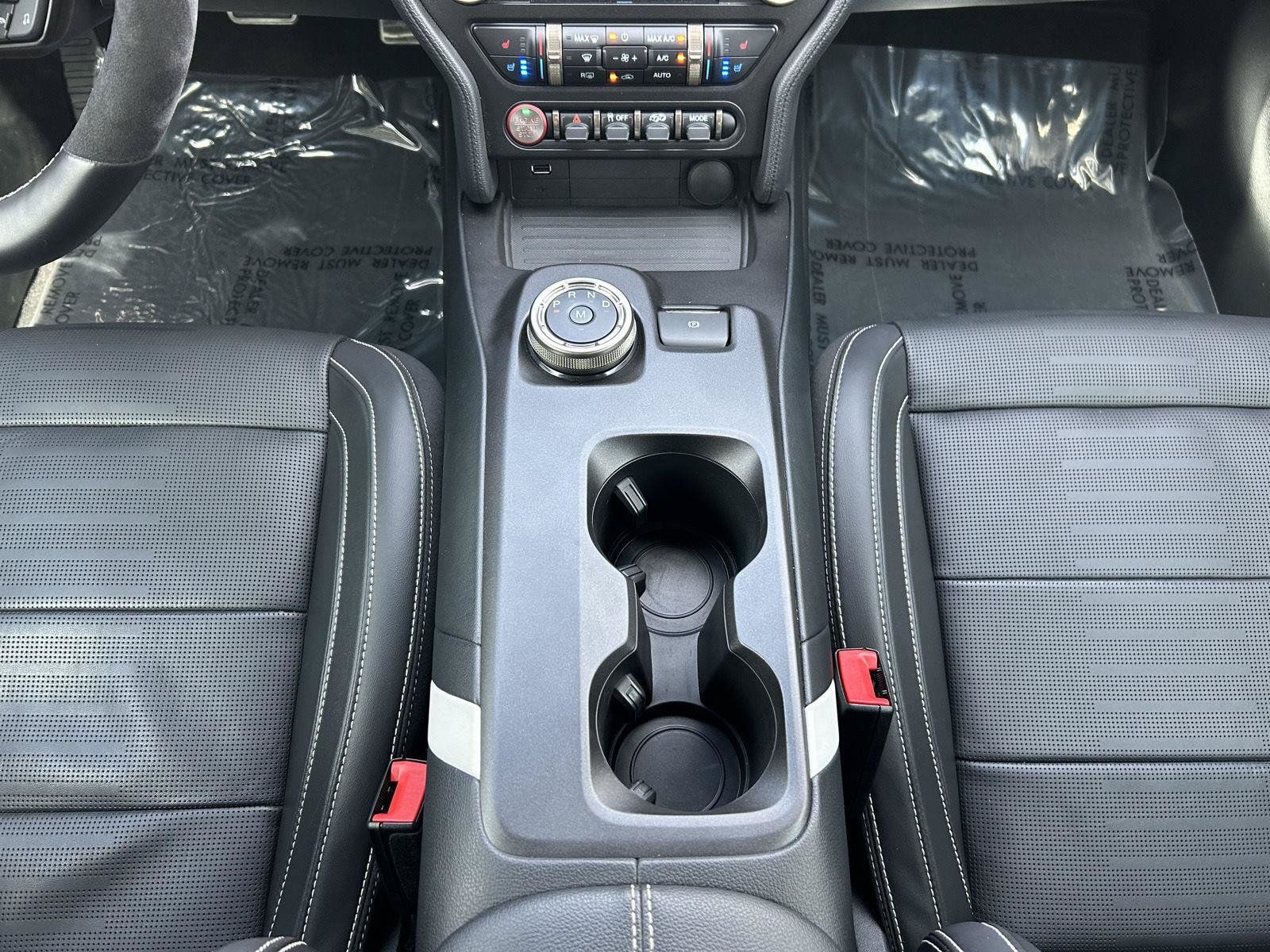 Used 2022 Ford Mustang Shelby GT500 w/ Technology Package RWD image 20